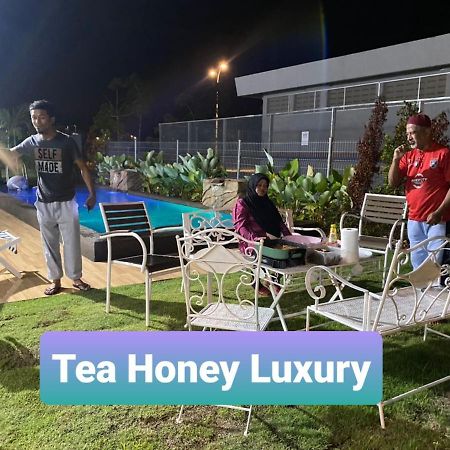 Villa Tea Honey Luxury à Malacca Extérieur photo