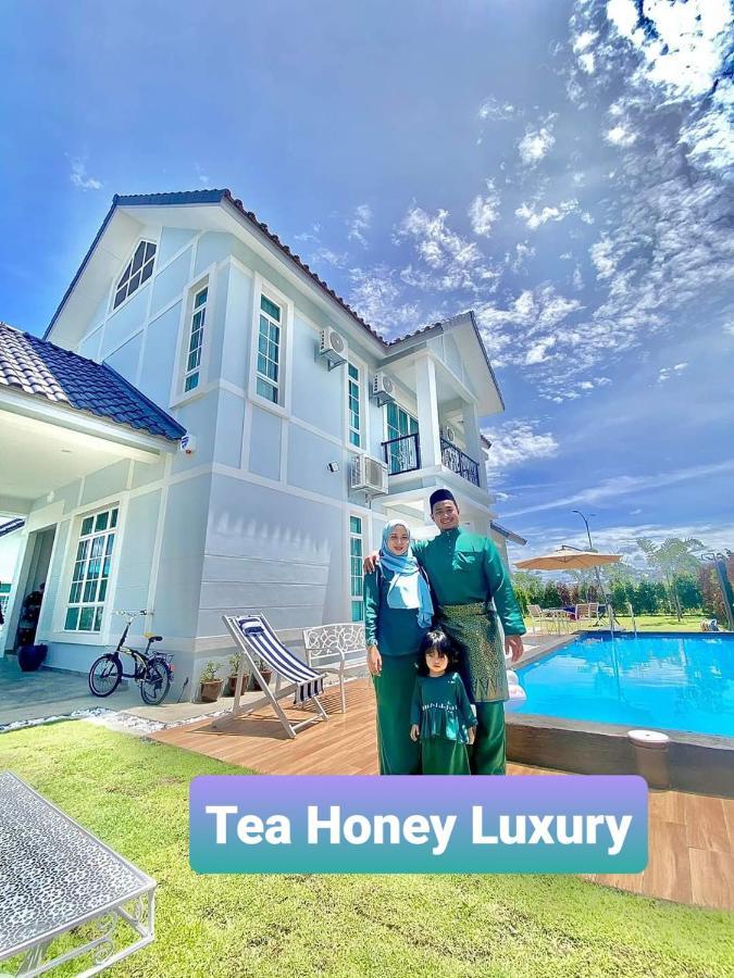Villa Tea Honey Luxury à Malacca Extérieur photo
