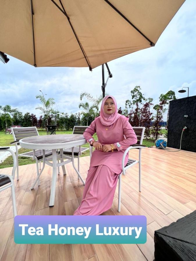 Villa Tea Honey Luxury à Malacca Extérieur photo